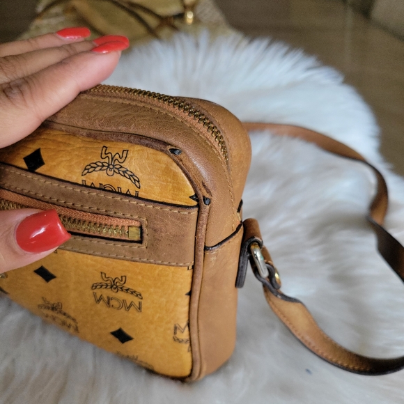 100% Authentic congnac MCM vintage crossbody bag - Picture 3 of 15